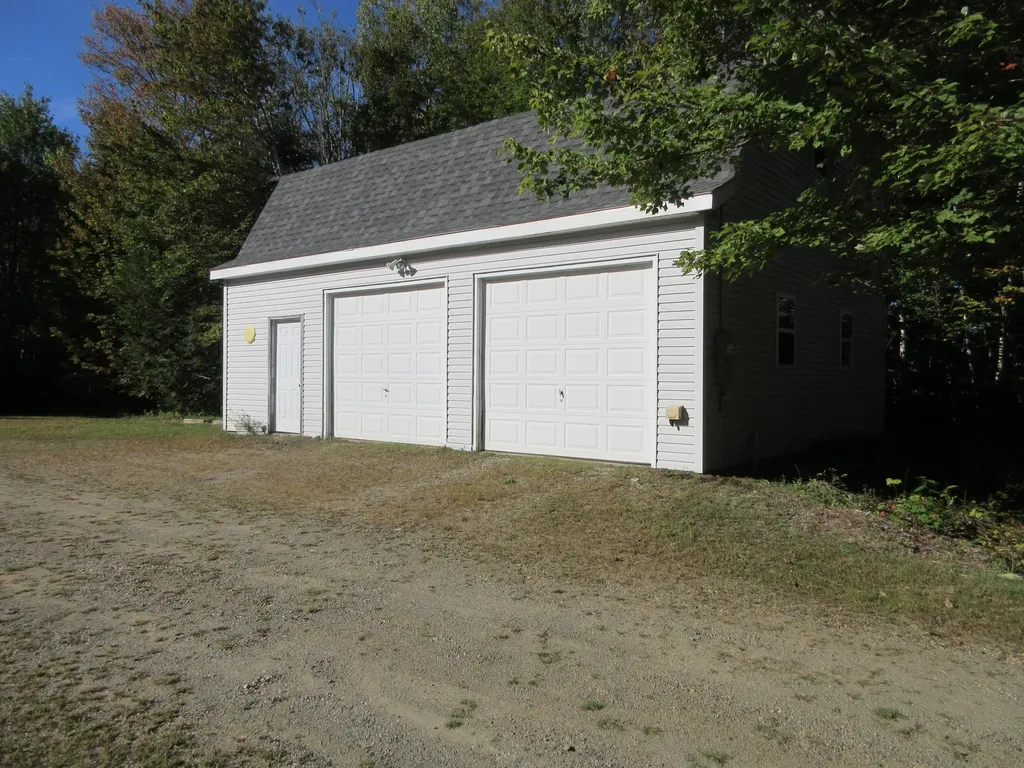 17 Stony Ridge Drive Washington ME 04574