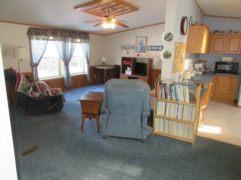 17 Stony Ridge Drive Washington ME 04574