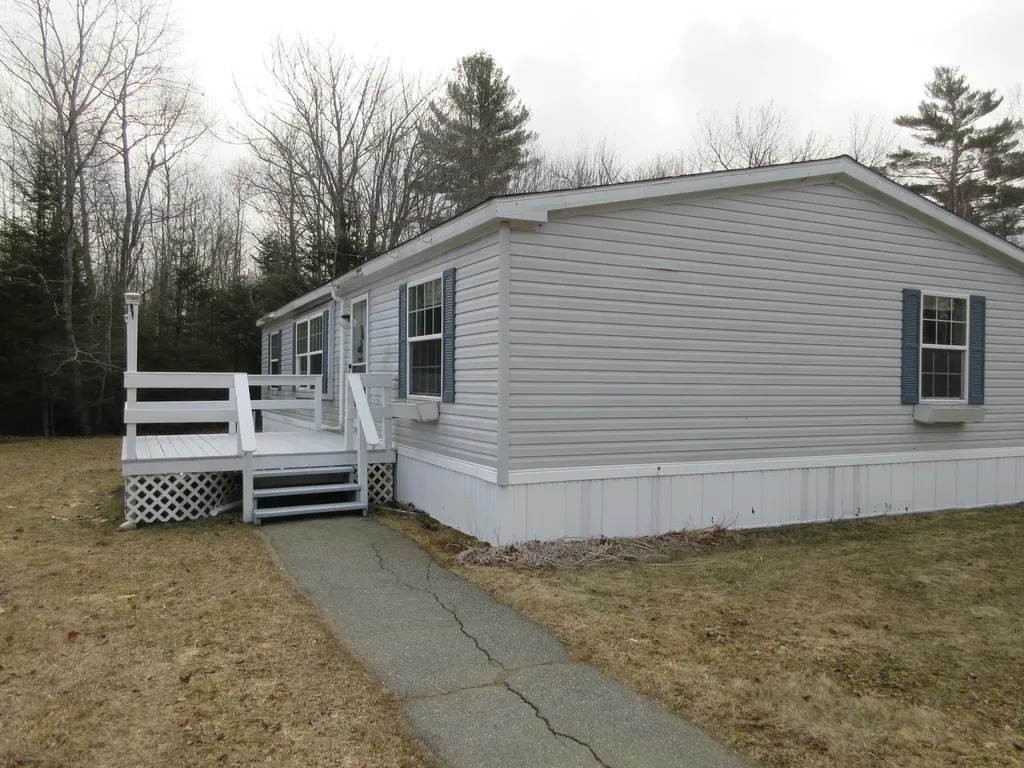 17 Stony Ridge Drive Washington ME 04574