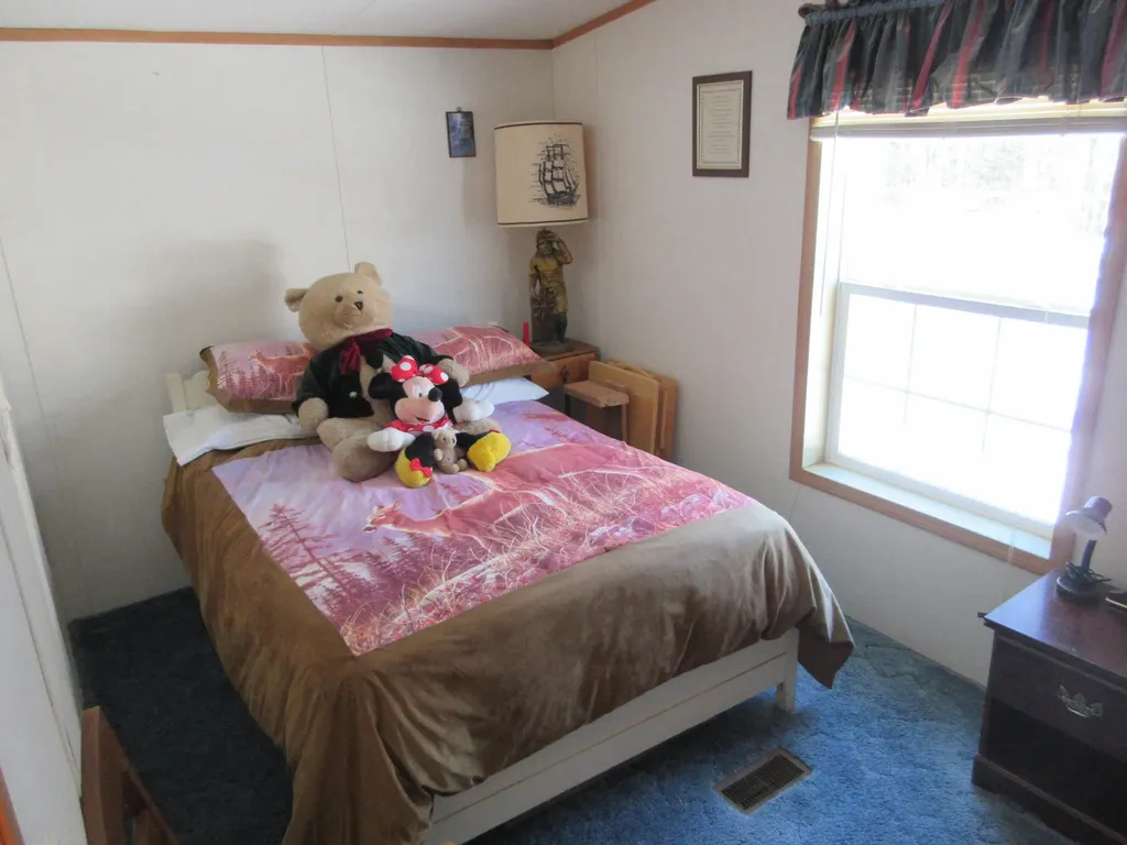 17 Stony Ridge Drive Washington ME 04574