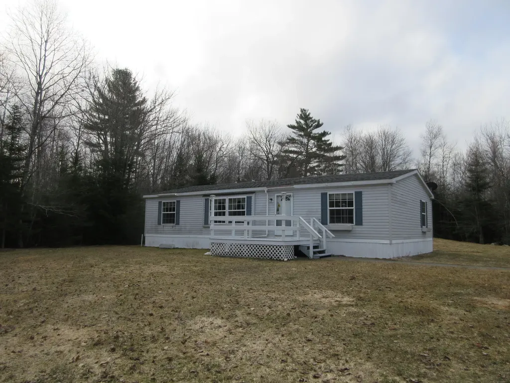 17 Stony Ridge Drive Washington ME 04574
