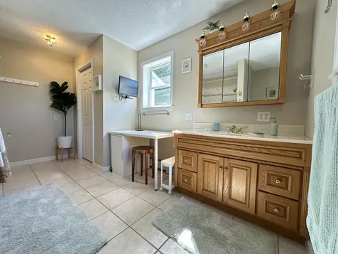 818 Forest Avenue Orono ME 04473