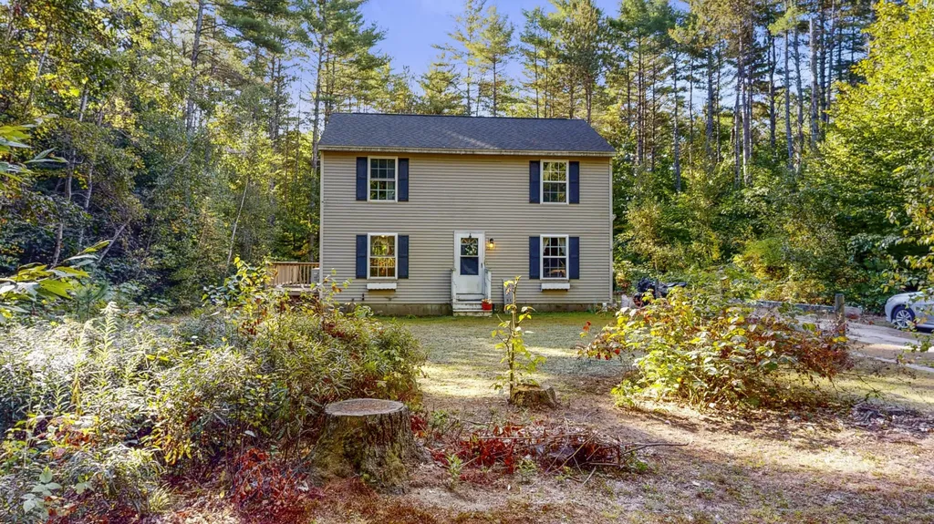73 Colonial Circle Harrison ME 04040