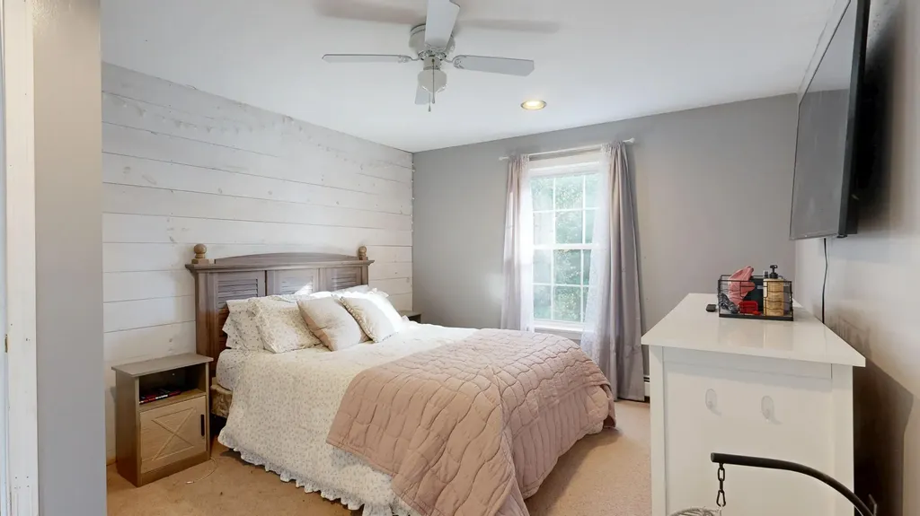 73 Colonial Circle Harrison ME 04040