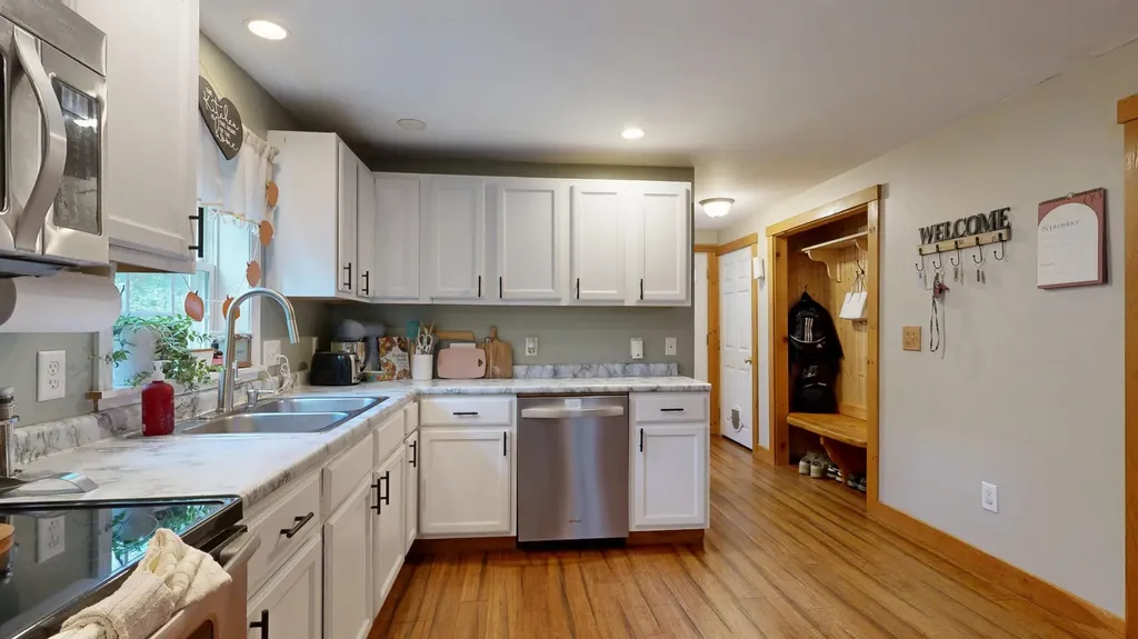 73 Colonial Circle Harrison ME 04040