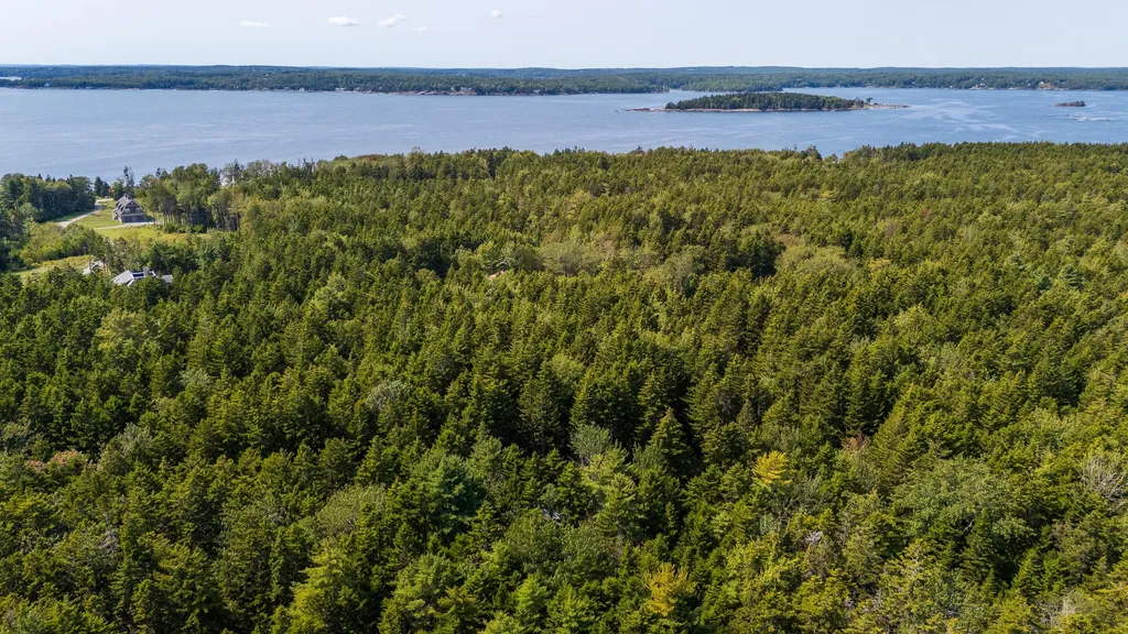 Lot 11 Nahanada Road Bristol ME 04539