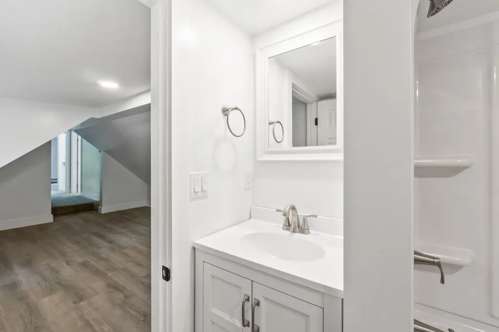 10 Charles Street Bath ME 04530