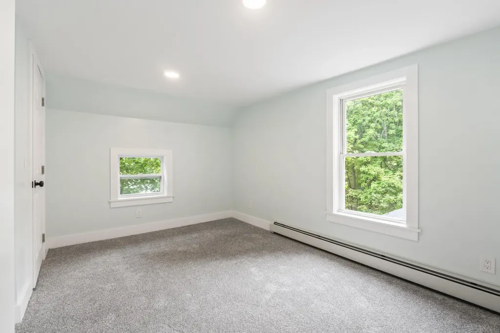 10 Charles Street Bath ME 04530