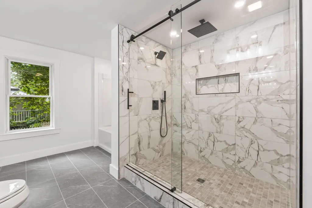 10 Charles Street Bath ME 04530