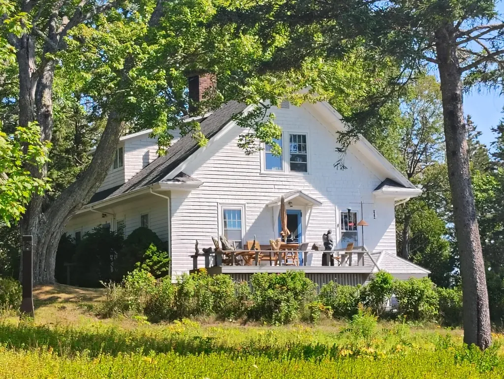103 Gull Rock Road Hancock ME 04640