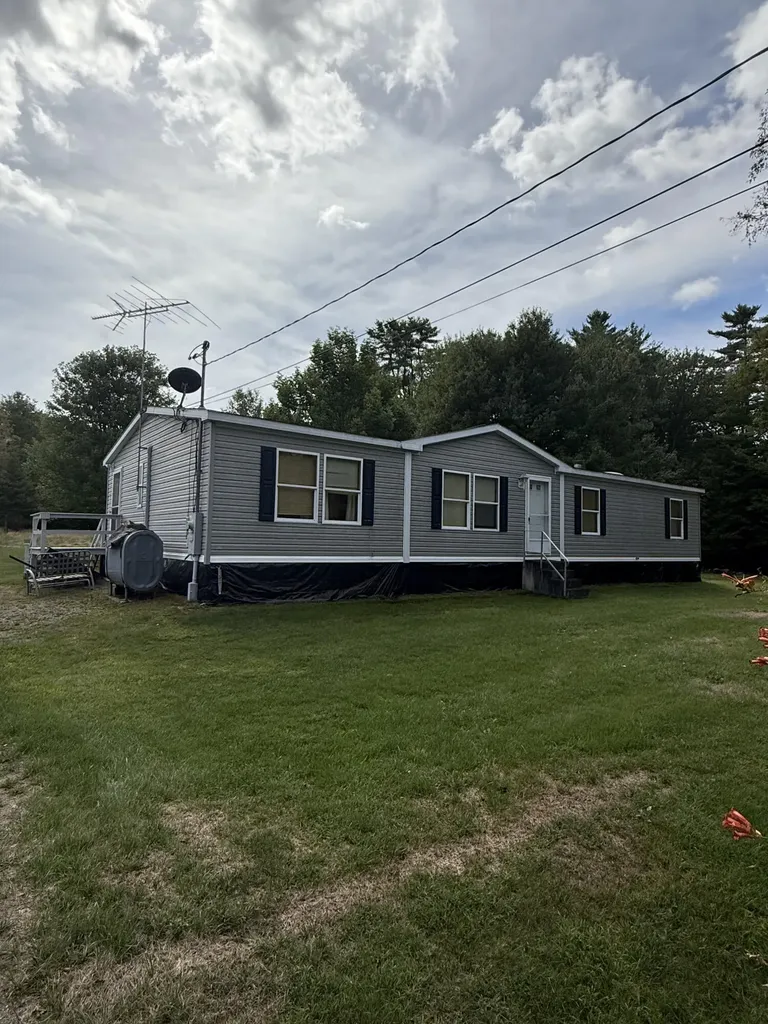 20 Ford Hill Road Hartland ME 04943