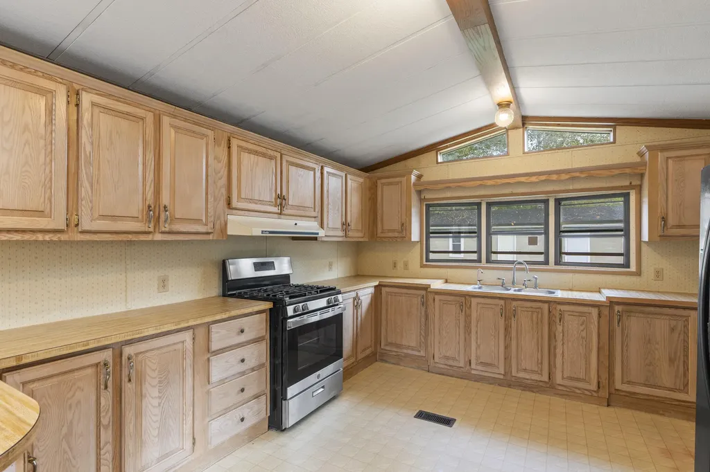 398 Washington Road Waldoboro ME 04572