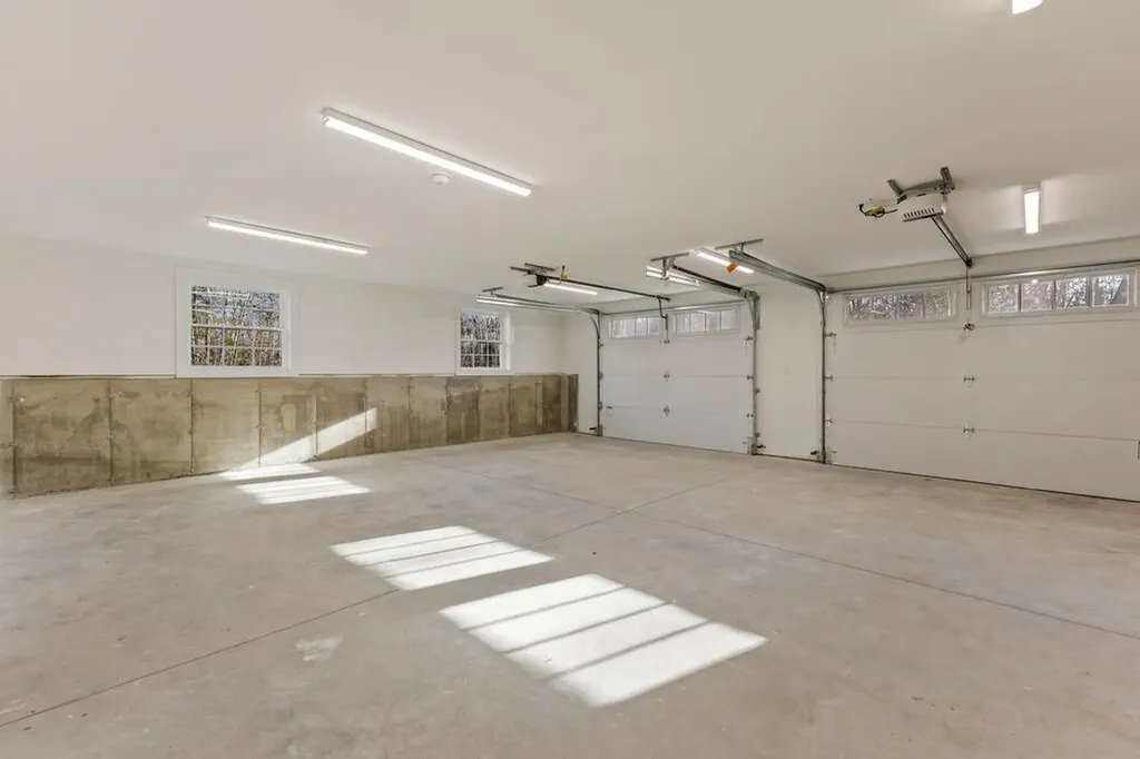 247 Songo School Road Naples ME 04055