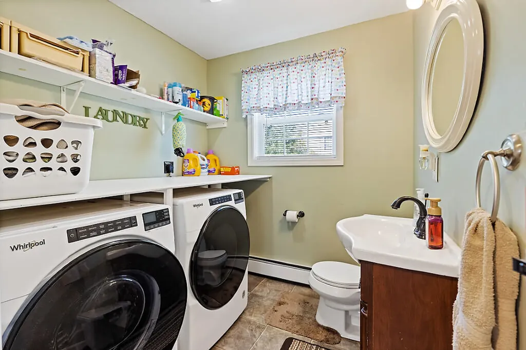 6 Briarwood Drive Bangor ME 04401