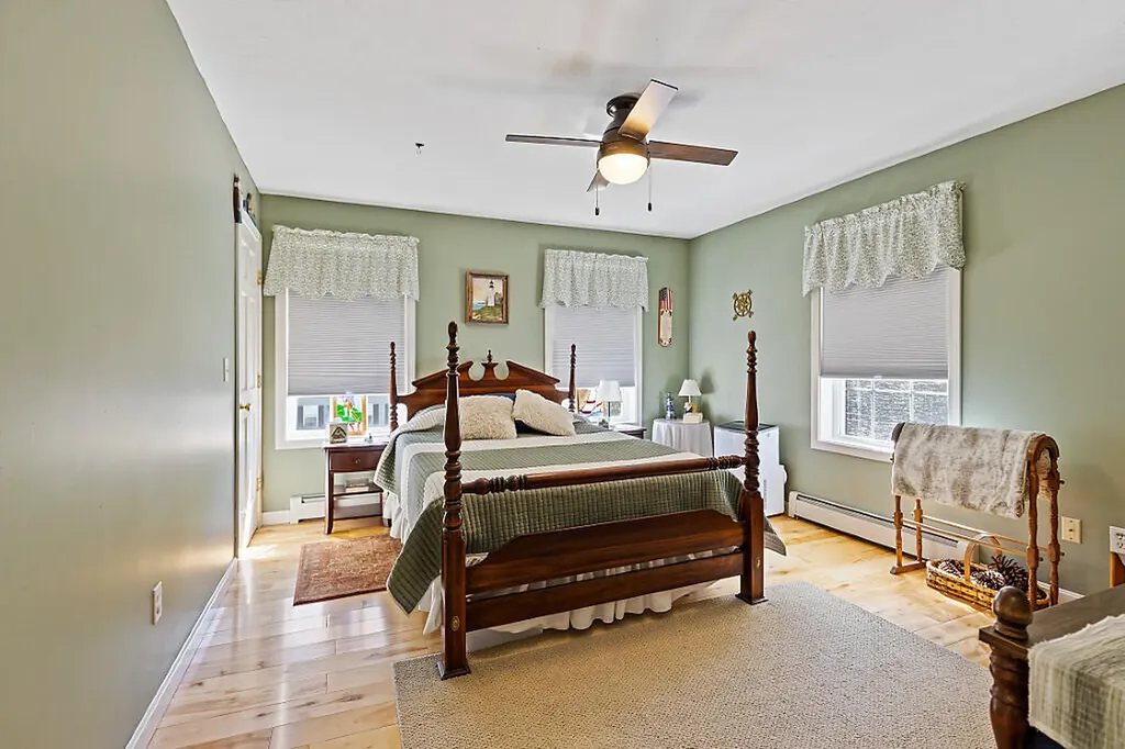 6 Briarwood Drive Bangor ME 04401