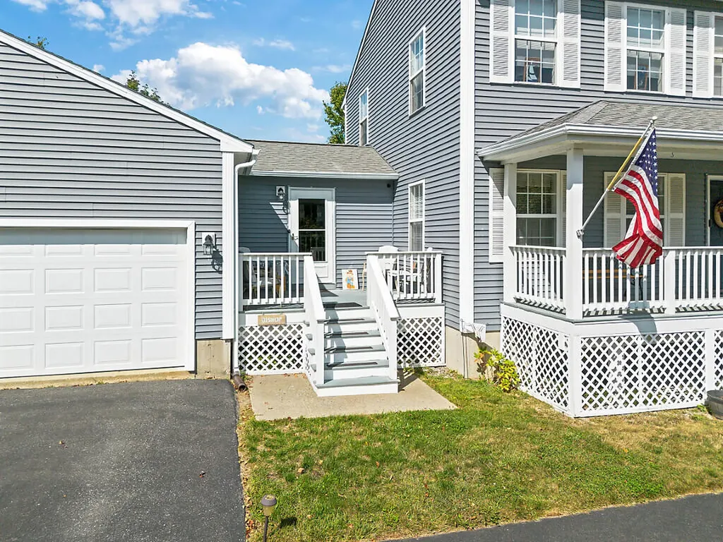 6 Briarwood Drive Bangor ME 04401