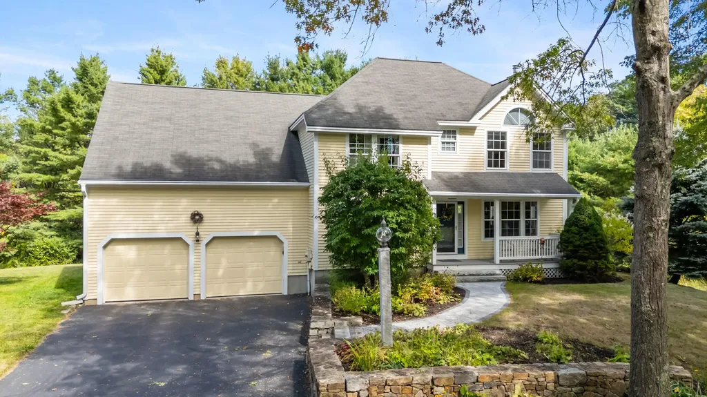 12 Oak Street Cumberland ME 04021