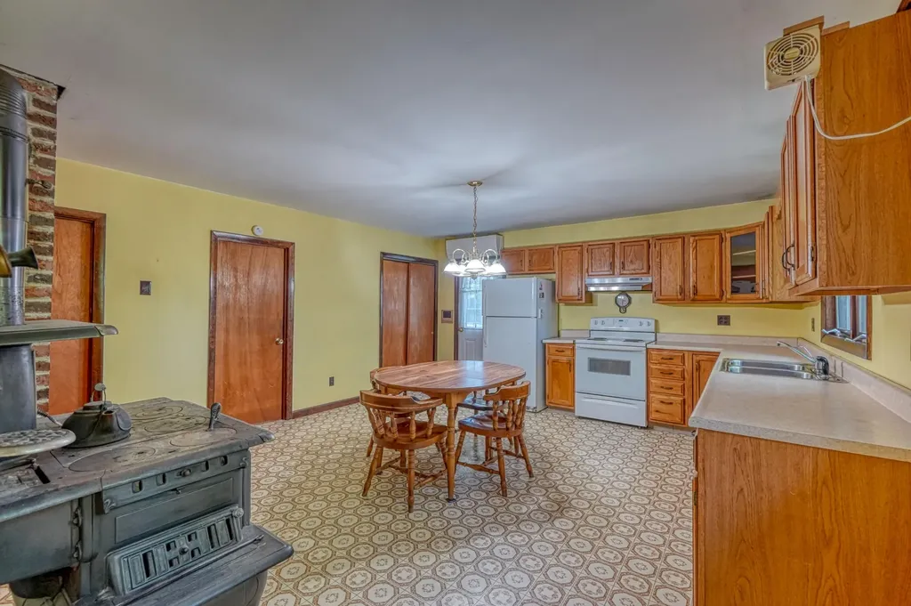 262 Hill Road Clinton ME 04927