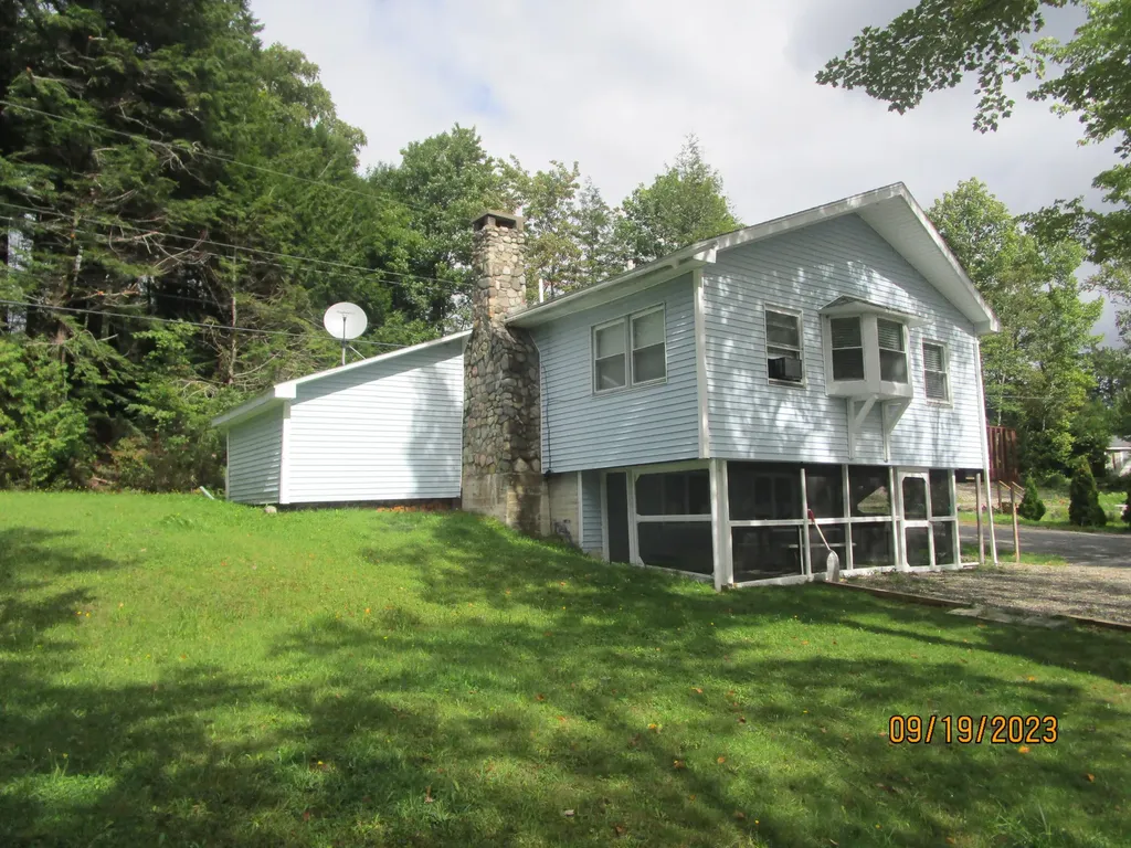 296 Millett Mallett Road Lincoln ME 04457