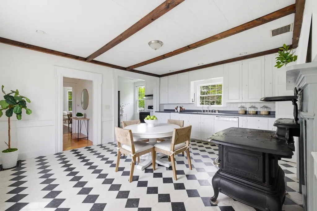 550 Main Road Phippsburg ME 04562