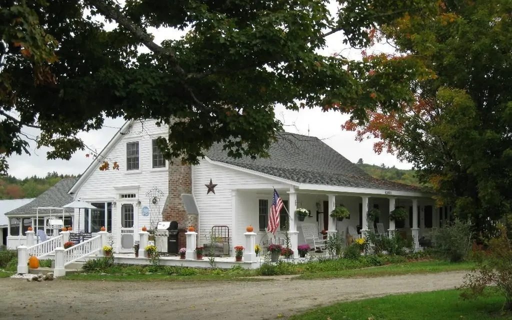 208 Town House Road Vienna ME 04360