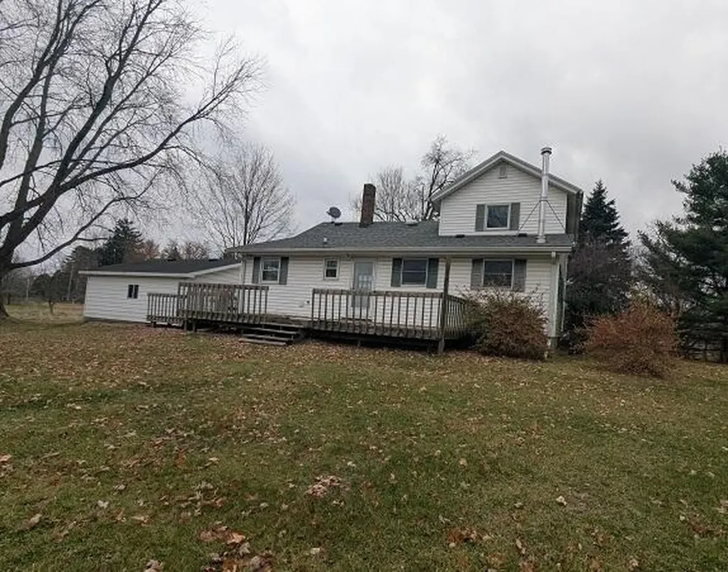 14271 Woodbury Road Woodhull Township MI 48840