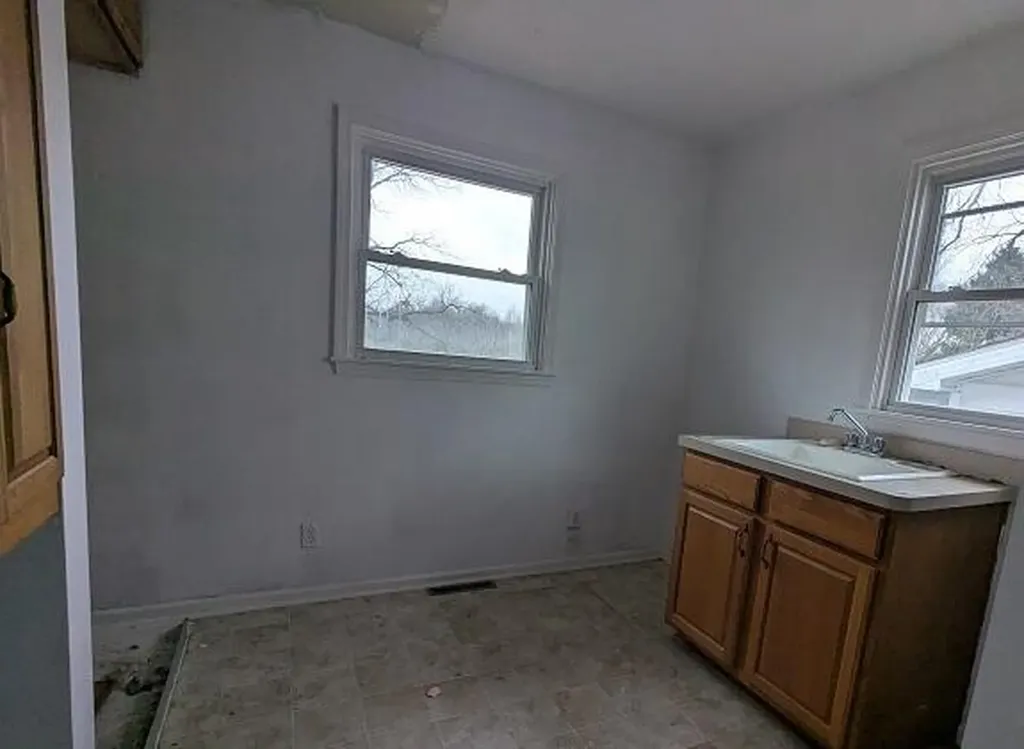14271 Woodbury Road Woodhull Township MI 48840