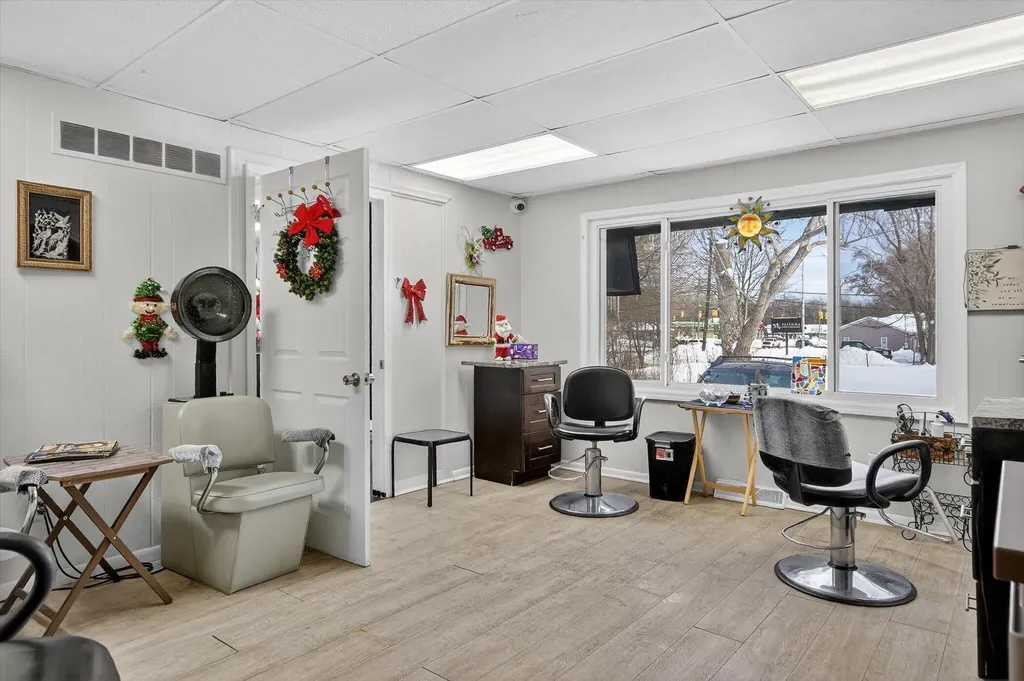 7045 Cooley Lake Road West Bloomfield Charter Township MI 48324