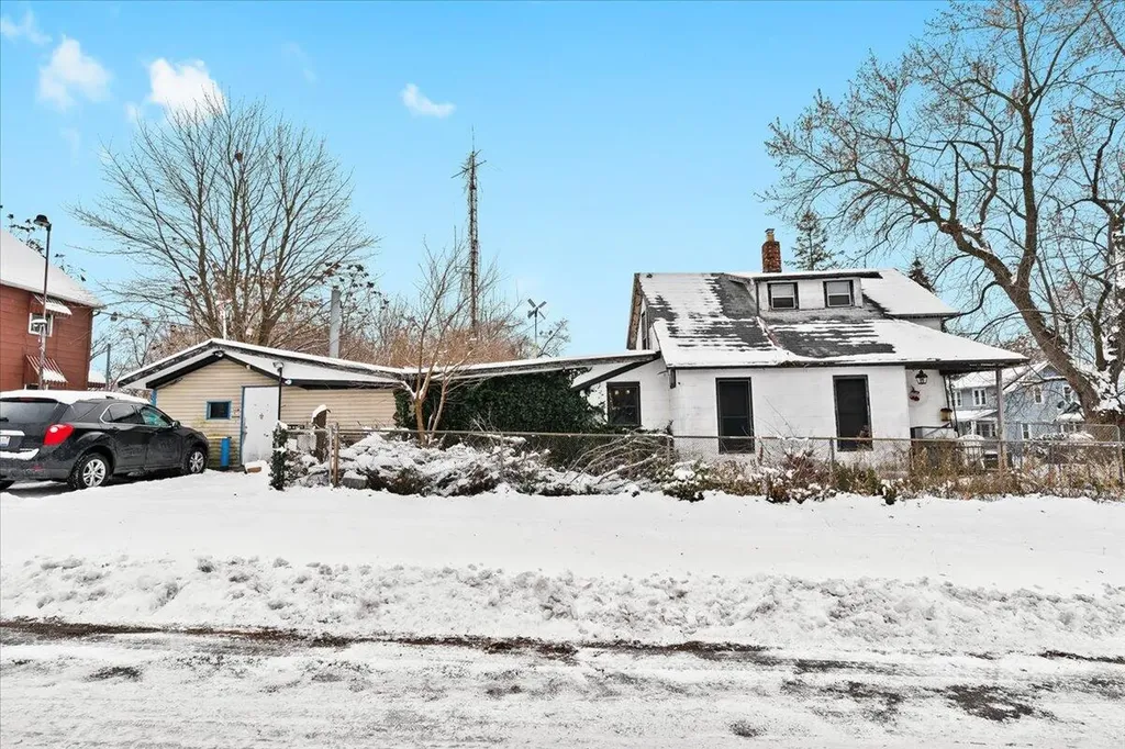 162 Edison Street Pontiac City MI 48342