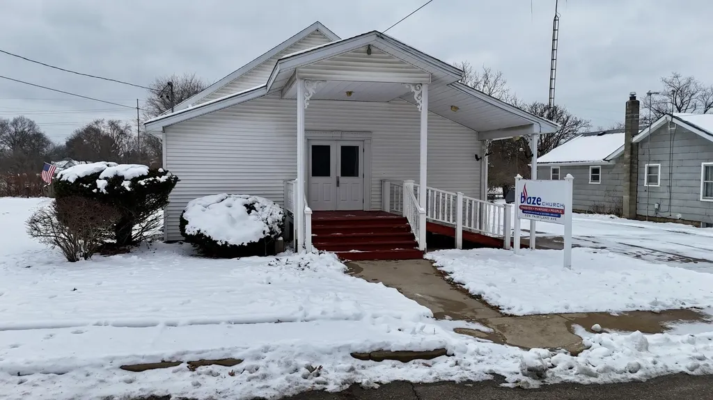526 Fairyland Avenue Leoni Township MI 49202