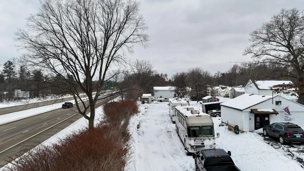 526 Fairyland Avenue Leoni Township MI 49202