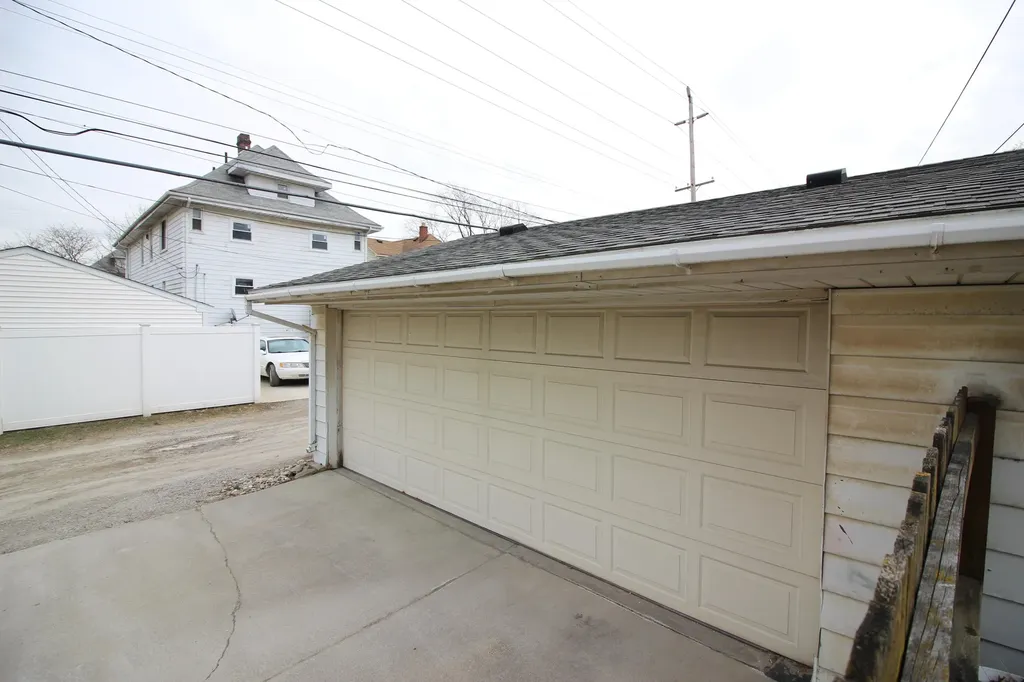 1028 Mollno Street Wyandotte City MI 48192