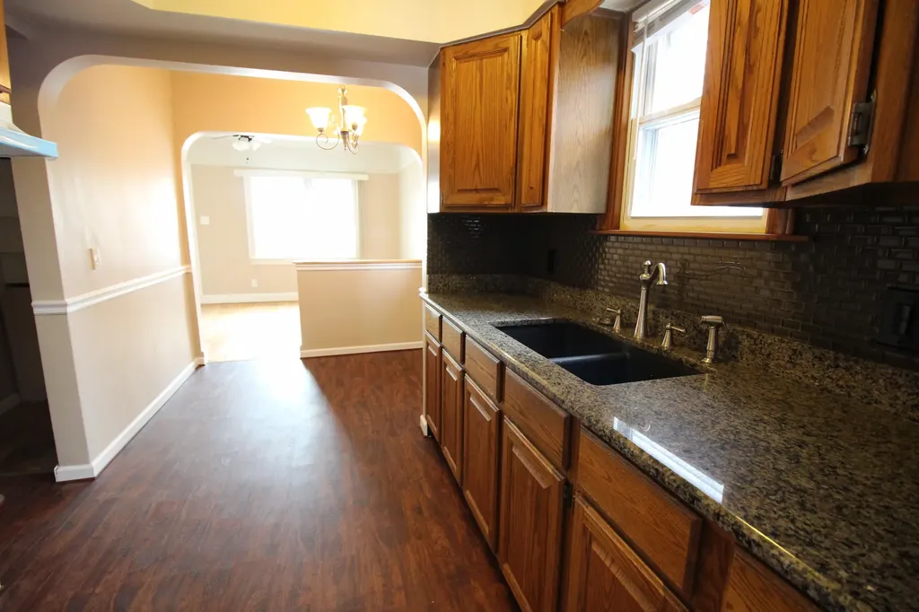 1028 Mollno Street Wyandotte City MI 48192