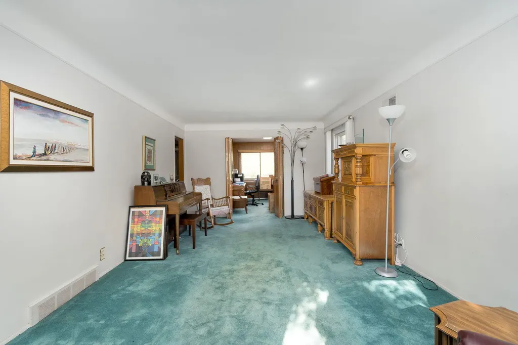 16940 Jeanette Street Southfield City MI 48075