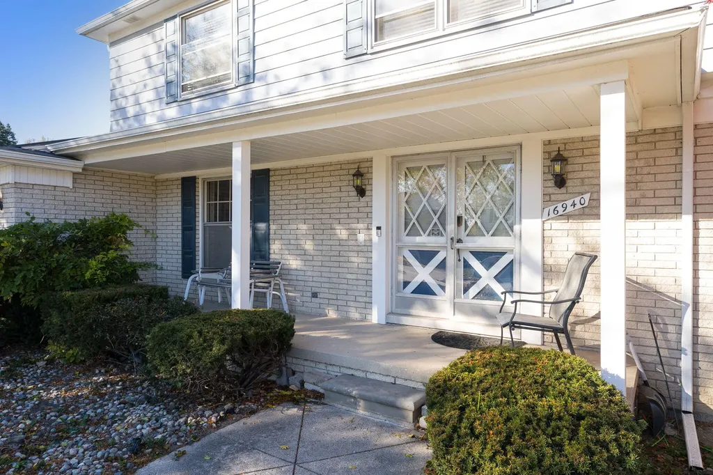 16940 Jeanette Street Southfield City MI 48075