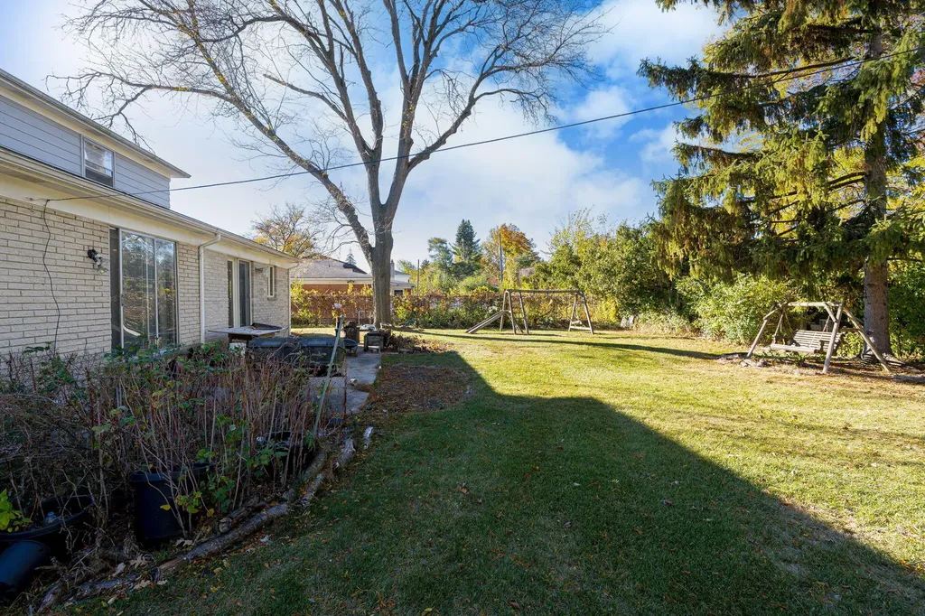 16940 Jeanette Street Southfield City MI 48075