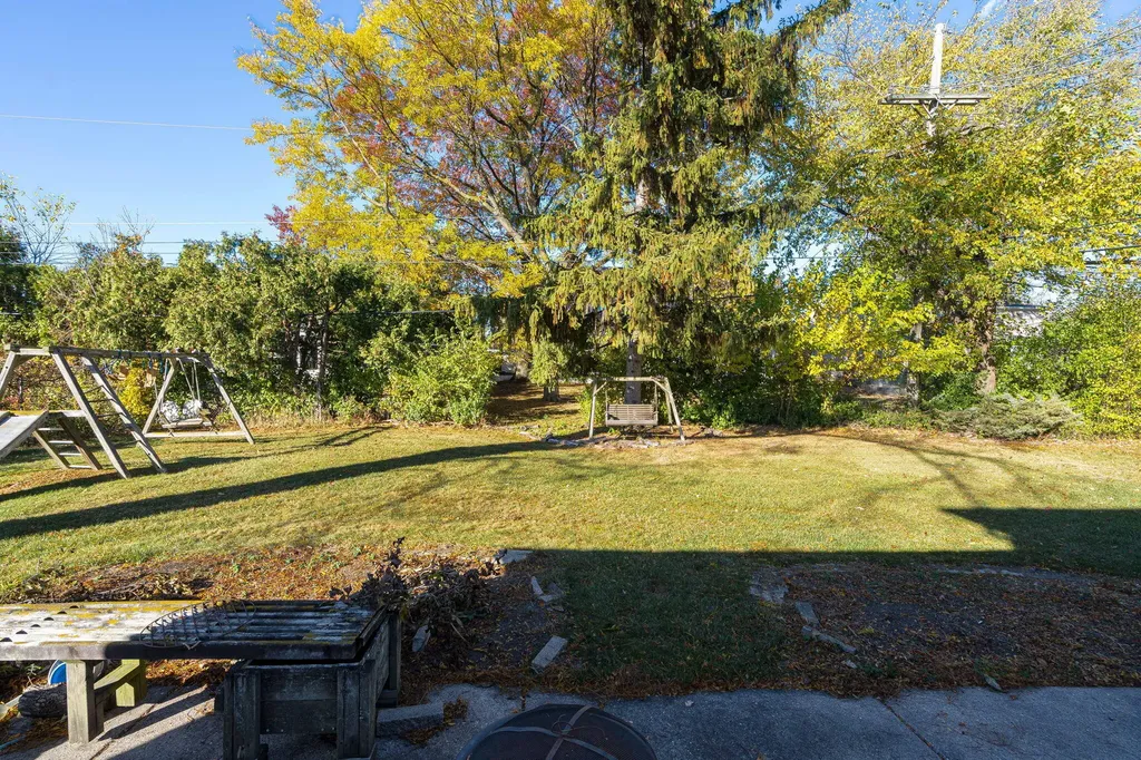 16940 Jeanette Street Southfield City MI 48075