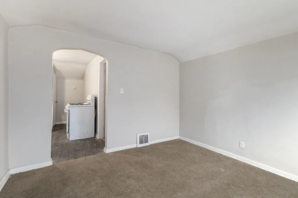 4618 Alter Road Detroit City MI 48215