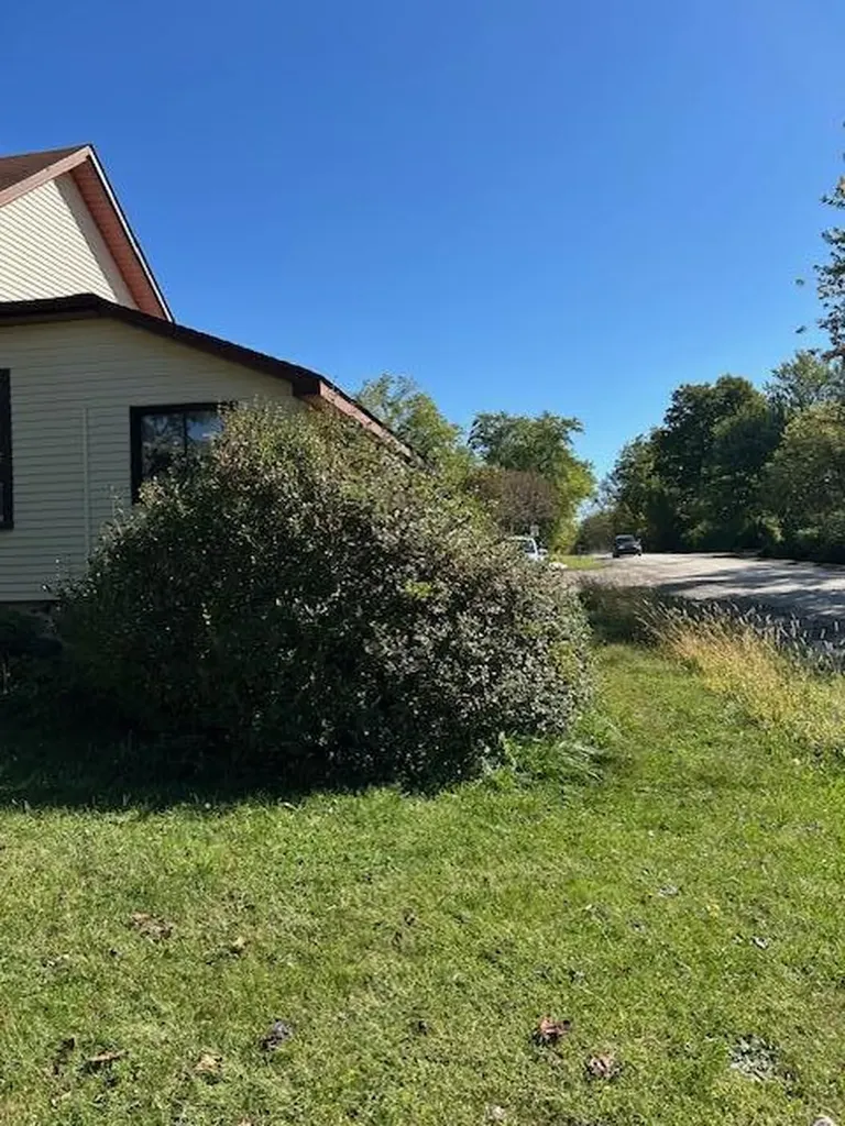 7300 Pontiac Trail Salem Township MI 48178