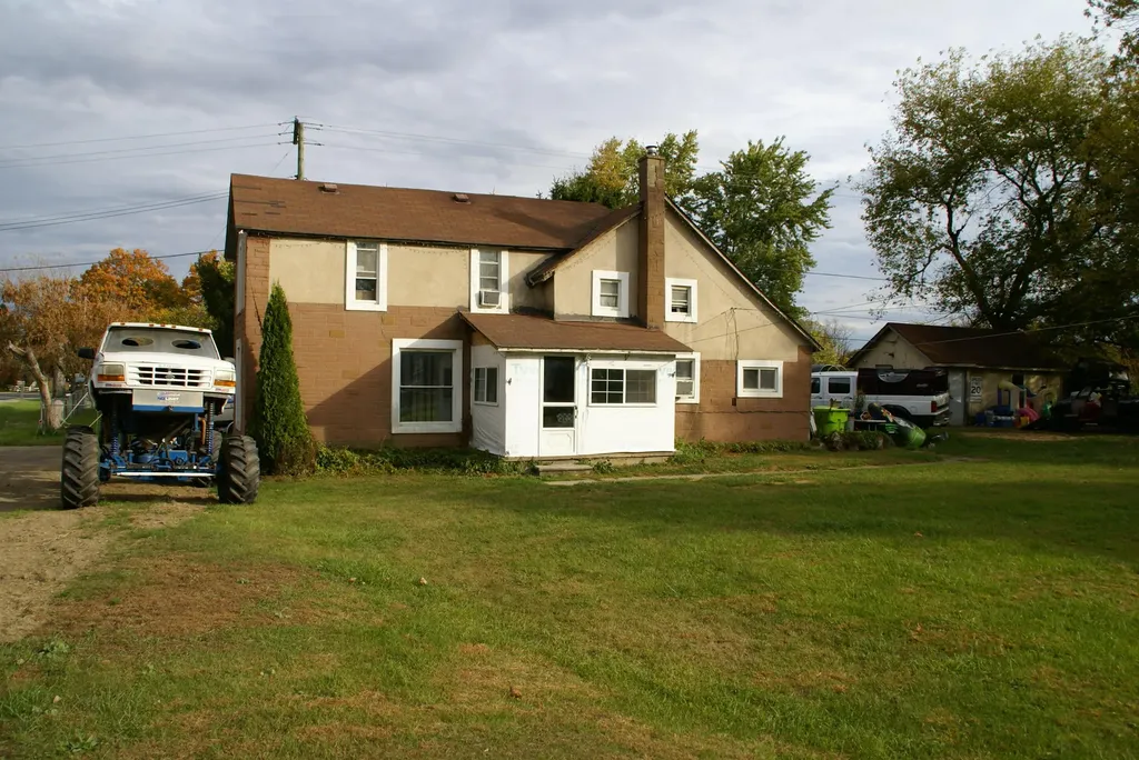 7300 Pontiac Trail Salem Township MI 48178