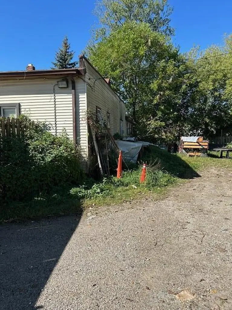 7300 Pontiac Trail Salem Township MI 48178