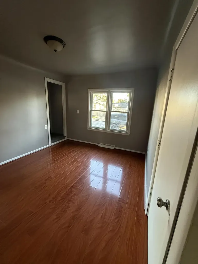 27725 Norfolk Street Livonia City MI 48152