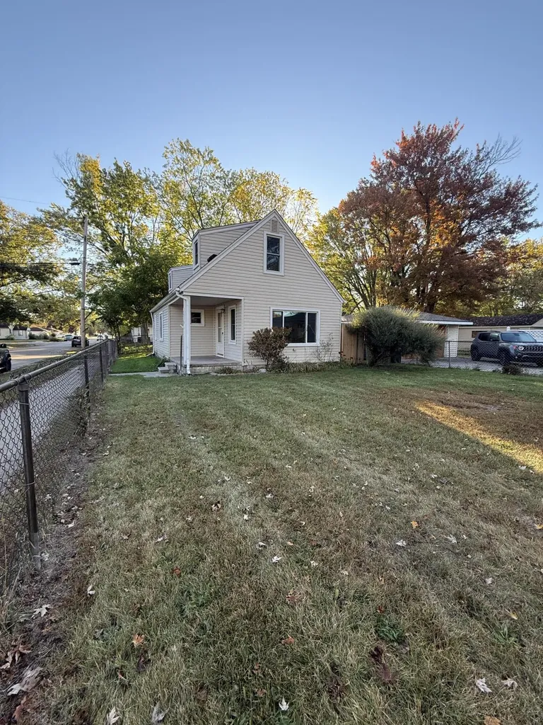 27725 Norfolk Street Livonia City MI 48152