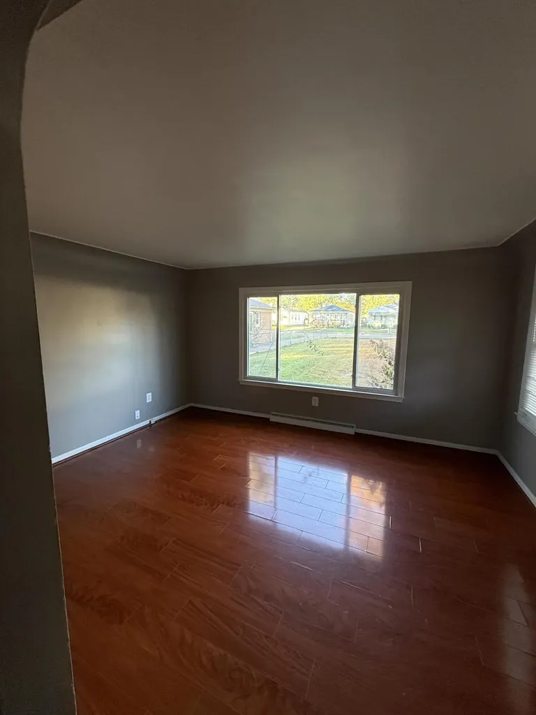 27725 Norfolk Street Livonia City MI 48152