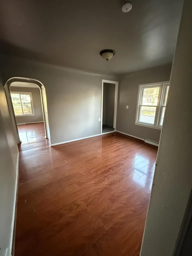 27725 Norfolk Street Livonia City MI 48152