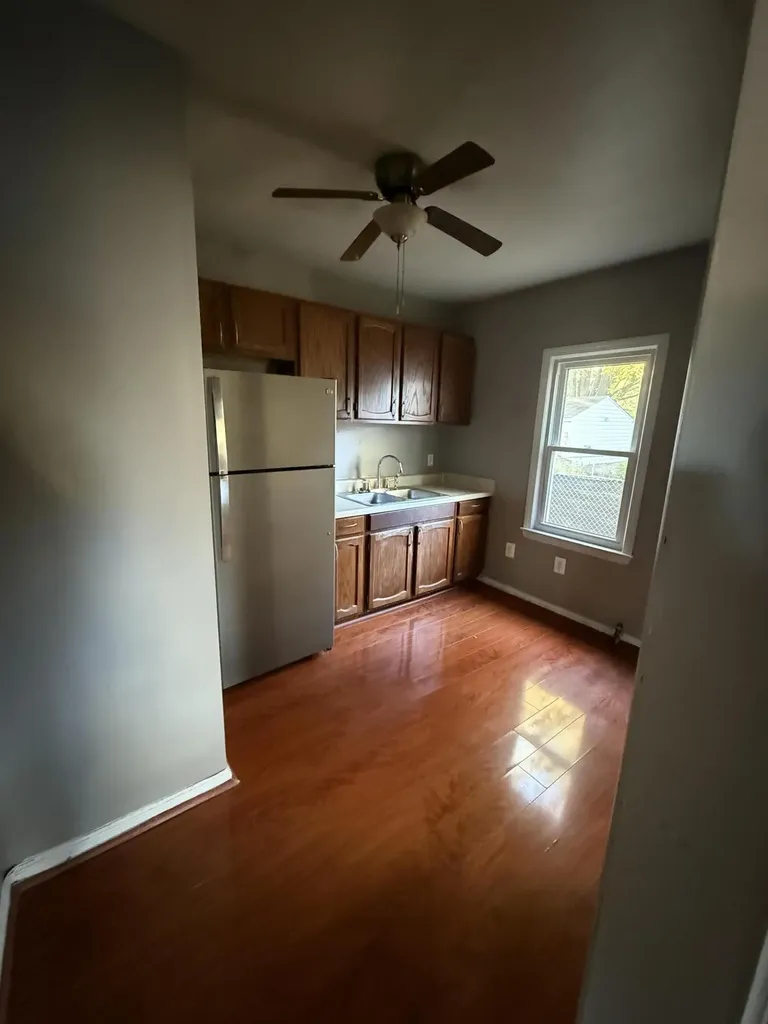 27725 Norfolk Street Livonia City MI 48152