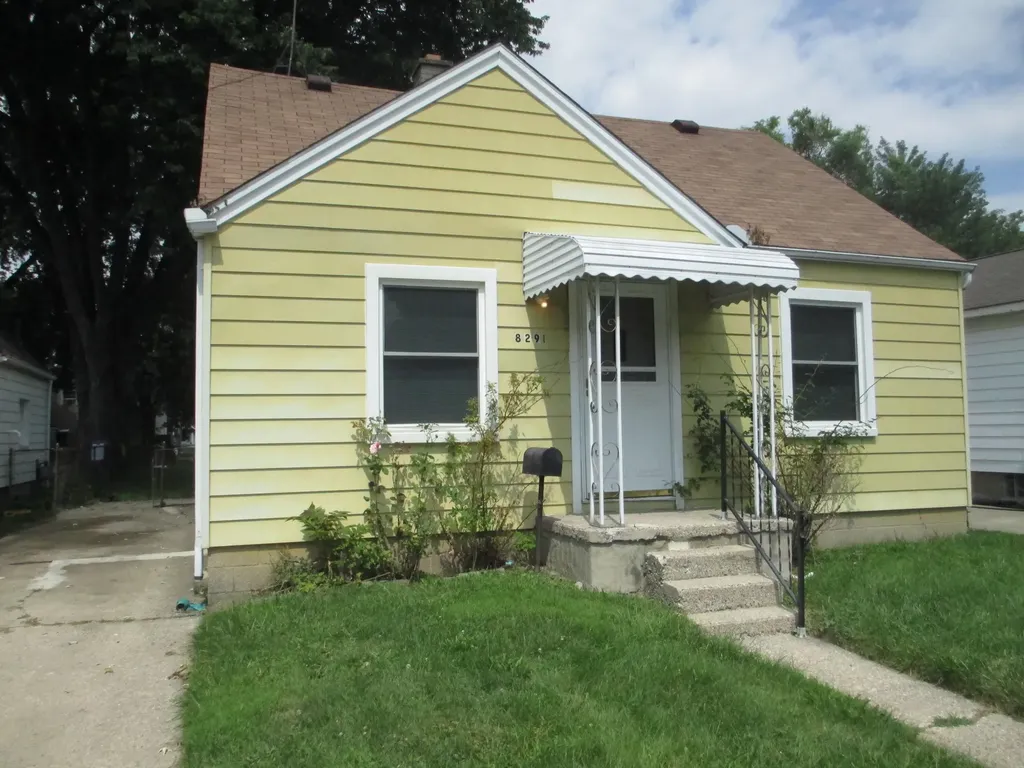 8291 Lozier Avenue Warren City MI 48089