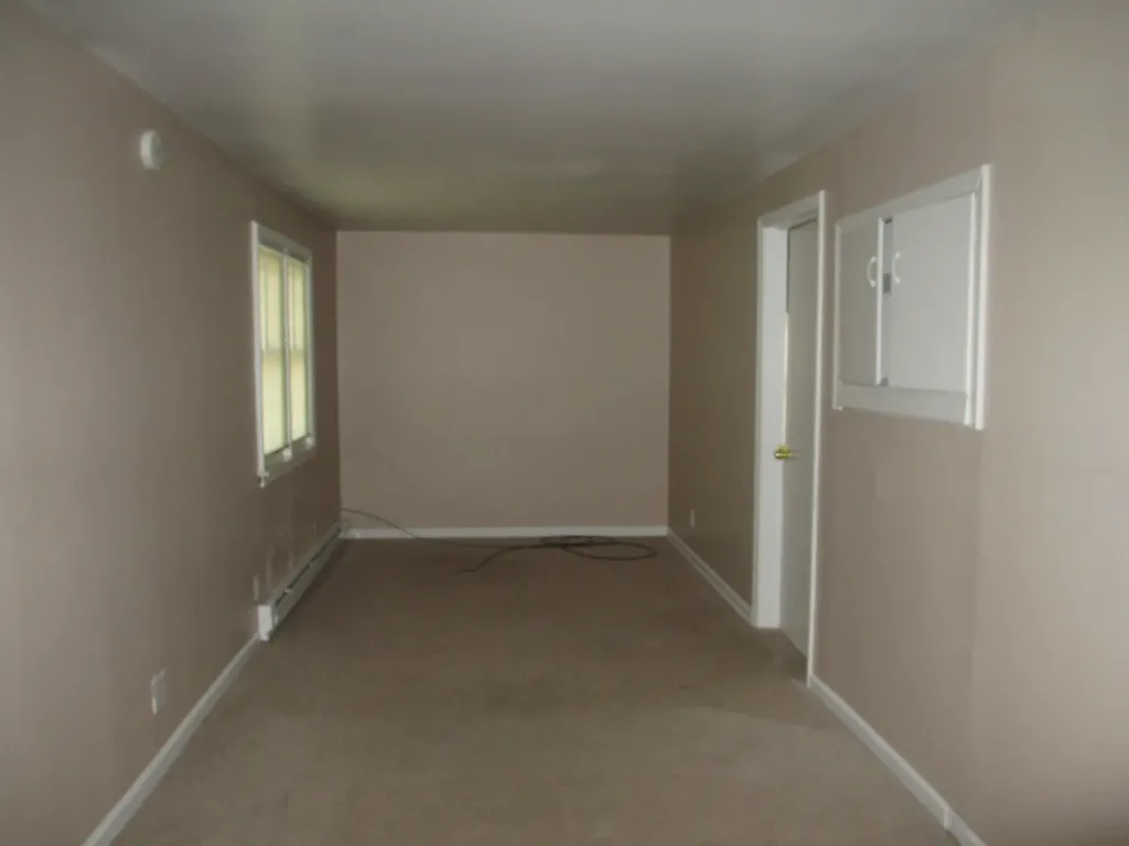 8291 Lozier Avenue Warren City MI 48089