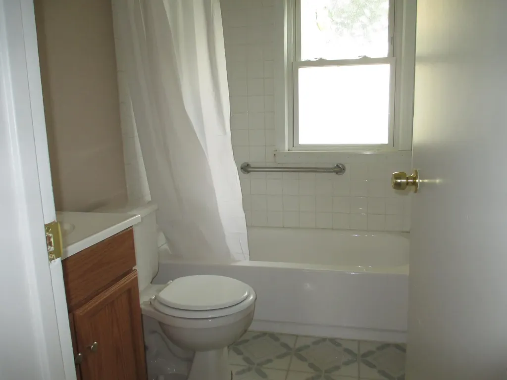 8291 Lozier Avenue Warren City MI 48089