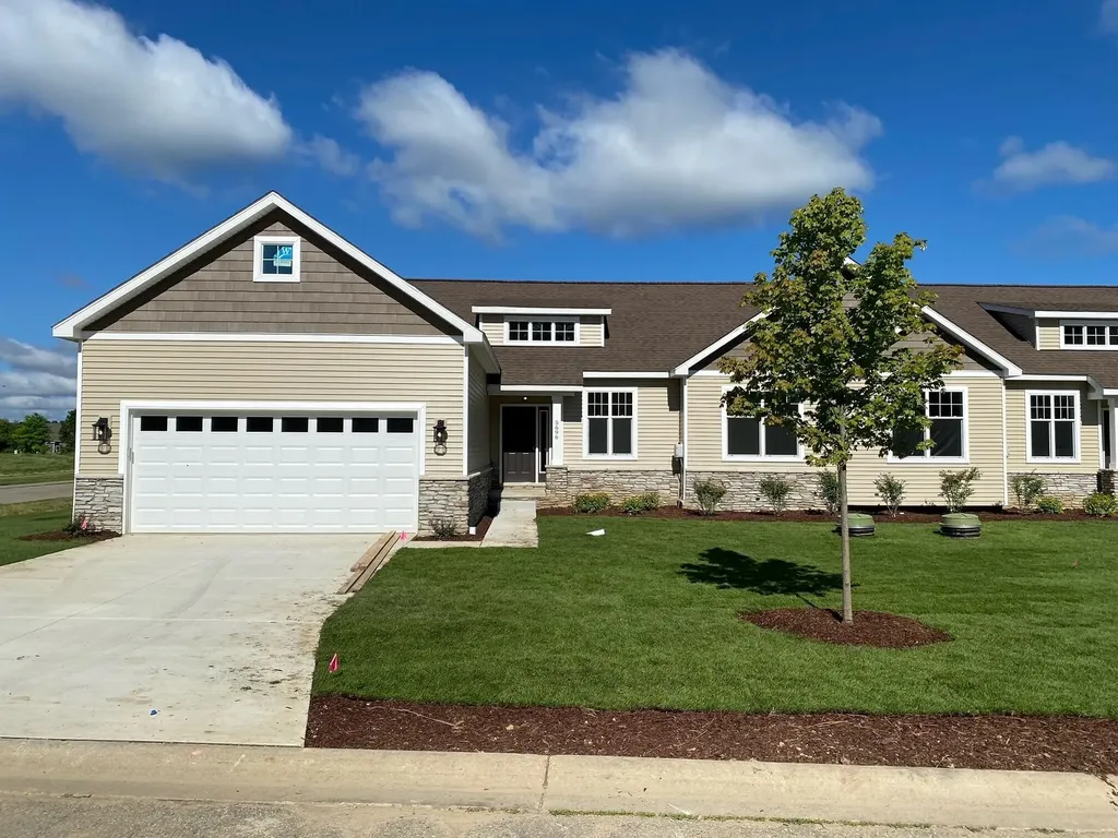 5696 Trail Side Lane Hamburg Township MI 48189